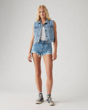 Load image into Gallery viewer, Women's Levi's 501 Original Denim Shorts