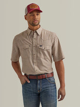 Load image into Gallery viewer, Men's Wrangler Performance Snap Short Sleeve Shirt