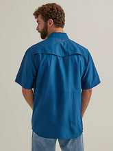 Load image into Gallery viewer, Men's Wrangler Performance Snap Short Sleeve Shirt