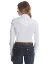 Load image into Gallery viewer, Wrangler® Long Sleeve One Point Front And Back Yokes Solid Top In White