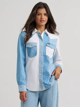 Load image into Gallery viewer, Wrangler Women's Pieced Denim Vintage Fit Snap Shirt
