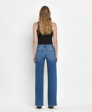 Load image into Gallery viewer, Mid Rise Full Length Wide Leg Jeans
