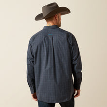 Load image into Gallery viewer, Ariat Men's Pro Series Toshi Classic Fit Shirt
