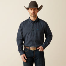 Load image into Gallery viewer, Ariat Men's Pro Series Toshi Classic Fit Shirt

