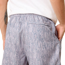 Load image into Gallery viewer, Ariat Men's The Weekender 6" Shorts
