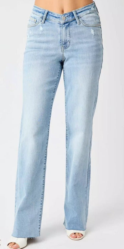 Judy Blue High Waisted V-Waistband Straight Leg jeans
